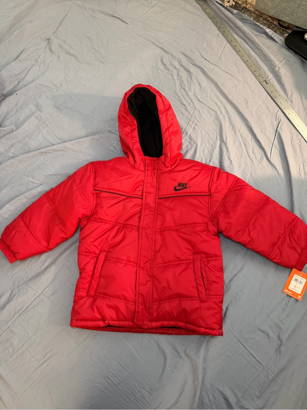 Nike NWT 2009 Red Hooded Puffer Jacket Kids Size 7